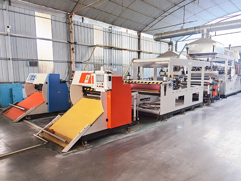 PP片材机深圳某客户现场